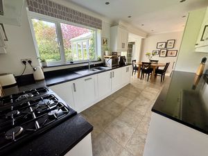 Open Plan Kitchen- click for photo gallery